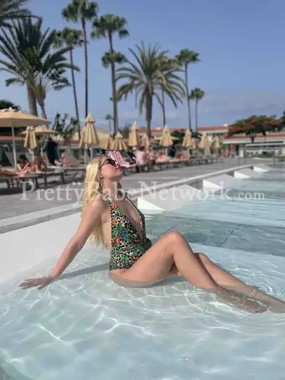 Get Steamy Hot British Escort Gracy near Juhu Beach for Adventurous Fun